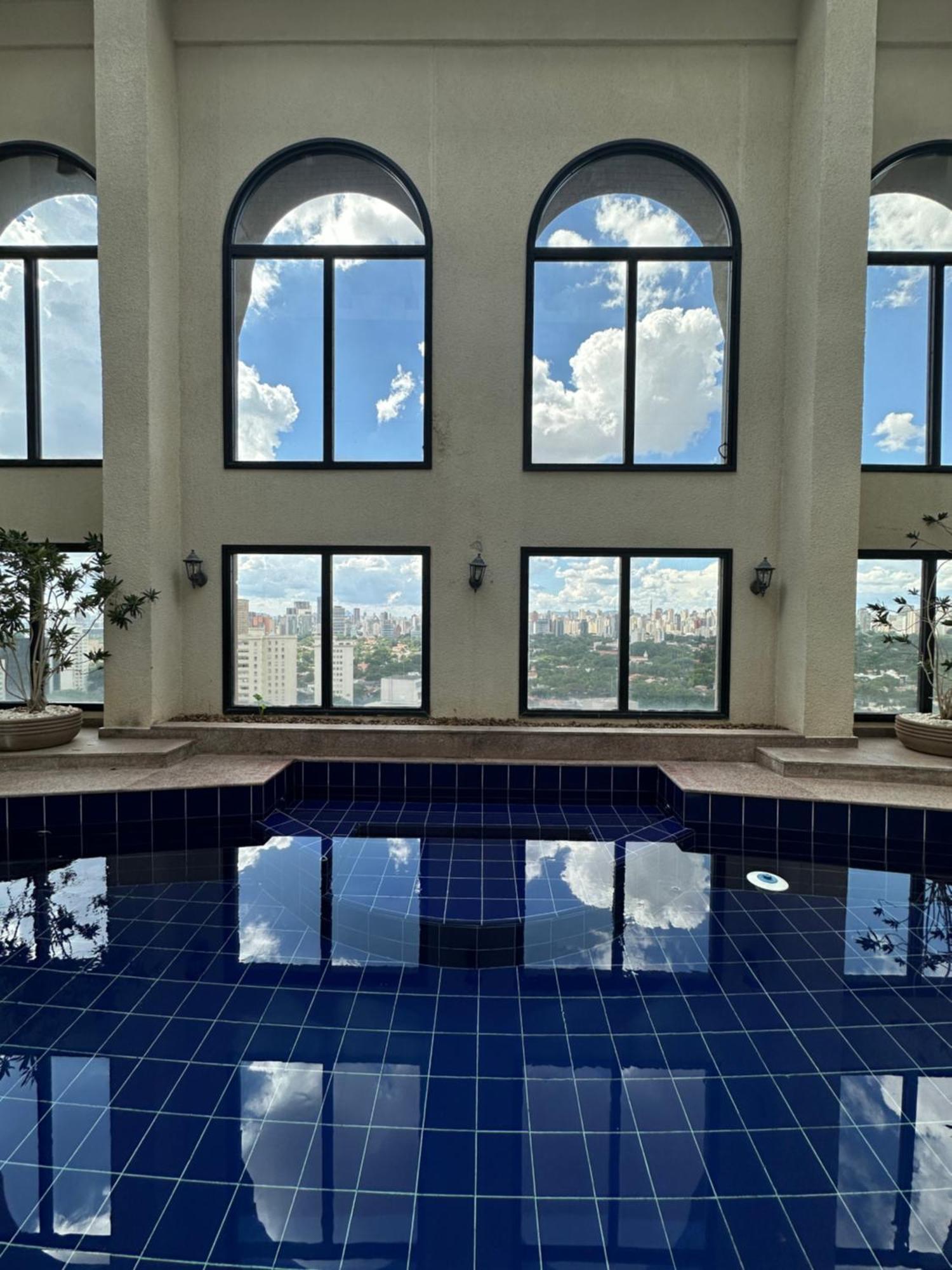 Clarion Faria Lima Hotell São Paulo Exteriör bild Swimming pool