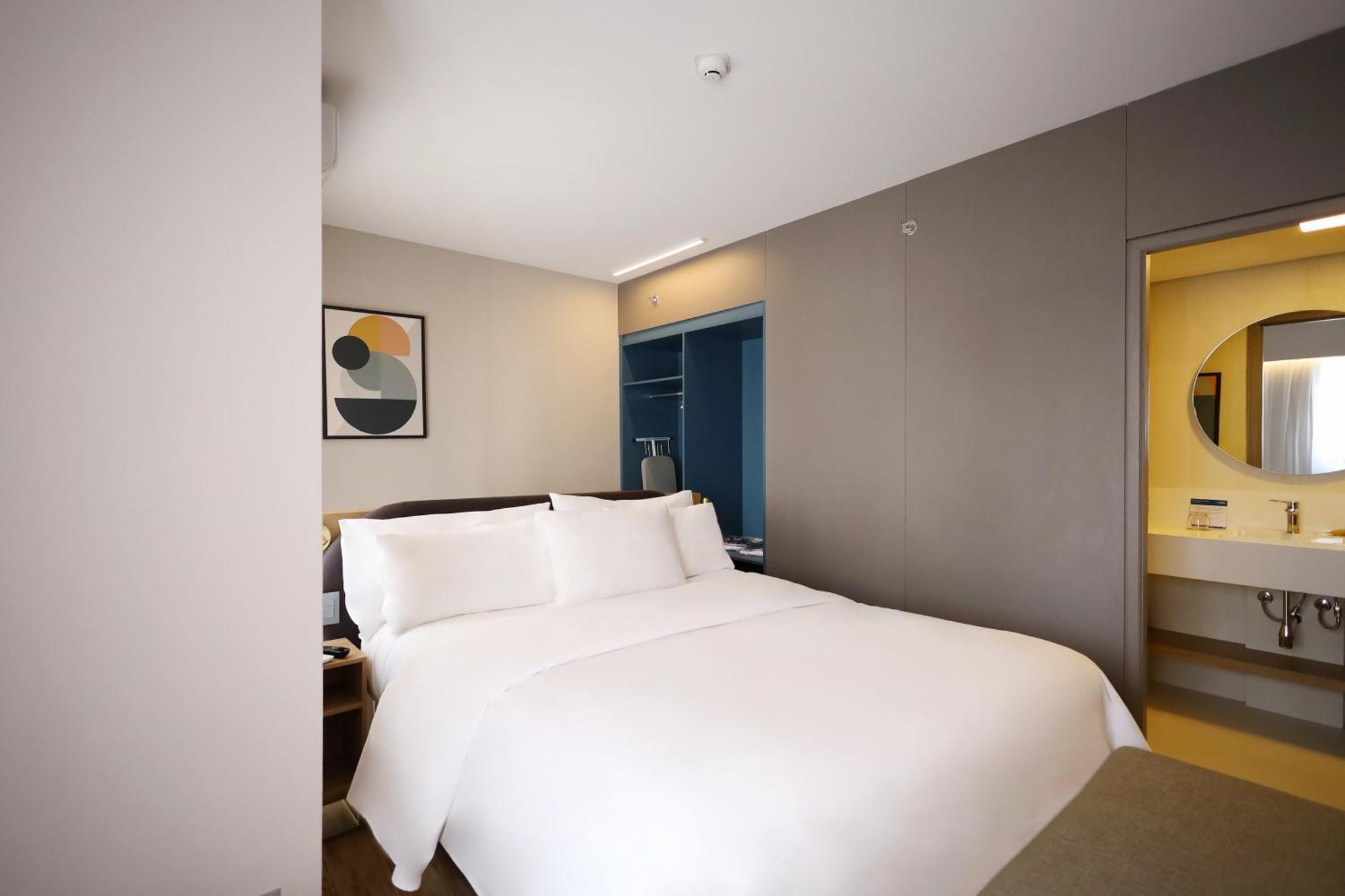 Clarion Faria Lima Hotell São Paulo Exteriör bild A bedroom at the hotel
